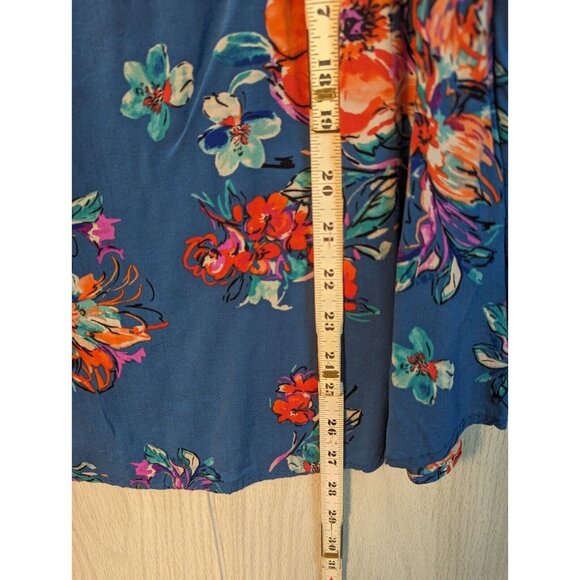 Torrid Sz 2, 2X Blue Harper Georgette Floral Blouse Sheer 3/4 Sleeve V Neck Top - Picture 4 of 6